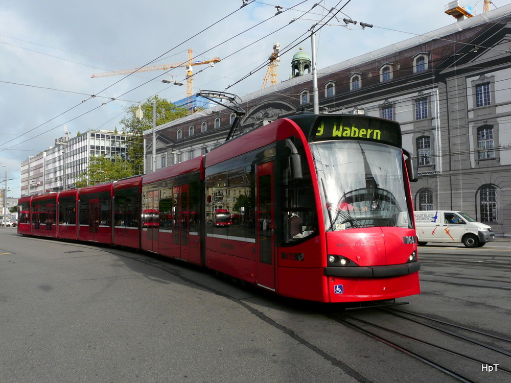 Bern Mobil - Tram Be 6/8 764 unterwegs auf der Linie 9 vor dem Bahnhof Bern am 25.06.2013