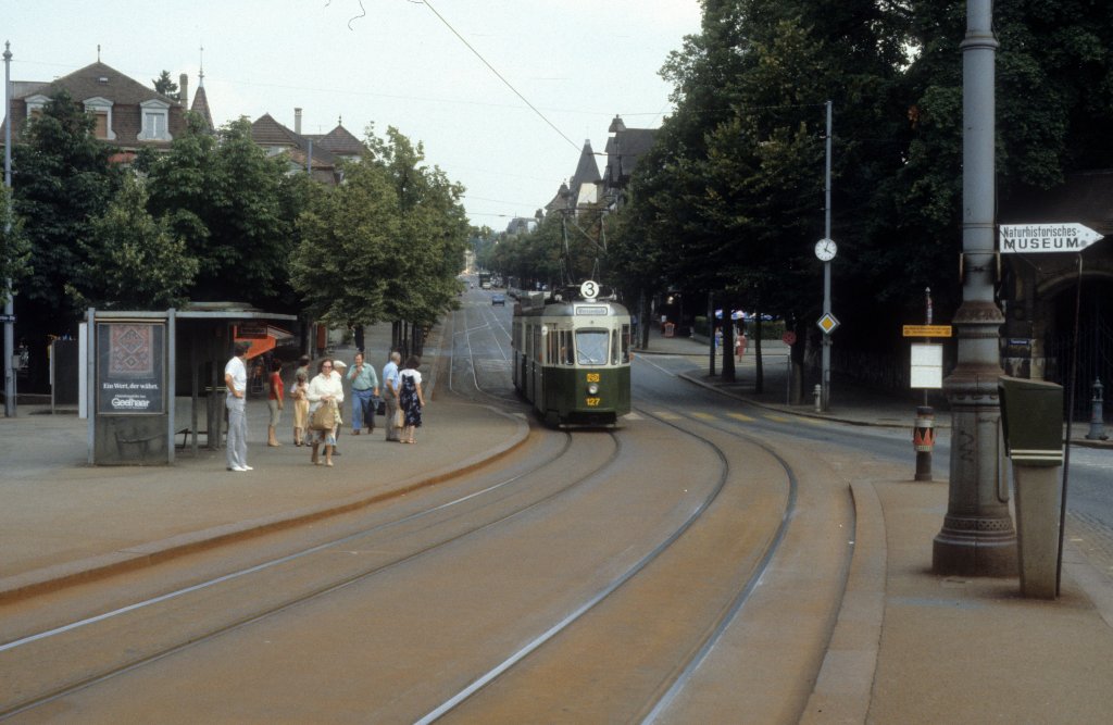Bern SVB Tram 3 (Be 4/4 127) Helvetiaplatz im Juli 1983.