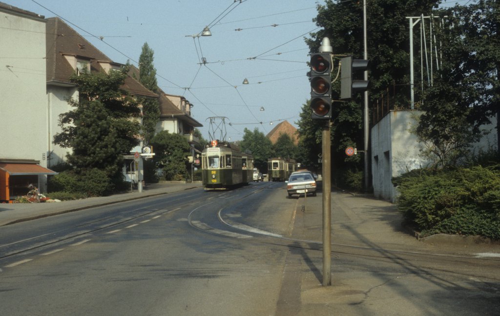 Bern SVB Tram 5 (Be 4/4 126) Weissensteinstrasse im Juli 1983.