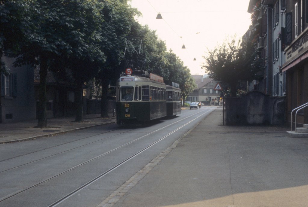 Bern SVB Tram 5 (Be 126) Pestalozzistrasse im Juli 1983.