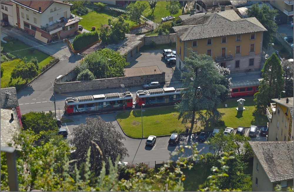 Berninabahn in Tirano.

Bei so vielen Bremswiderständen, kein Wunder dass die Altbauttriebwagen ABe 4/4 <sup>III</sup> Widerstand gegen ihre Ablösung zeigen.

Im Juli 2013.