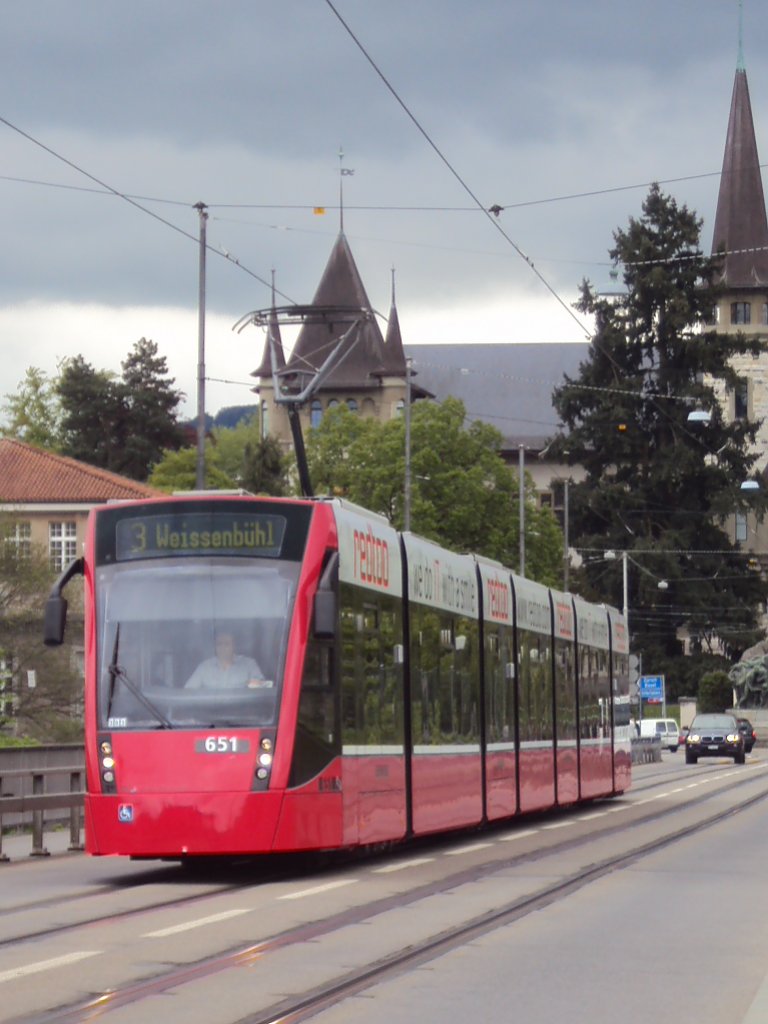 Bernmobil Be 6/8 651 auf der Kirchenfeldbr�cke. 14.05.2010