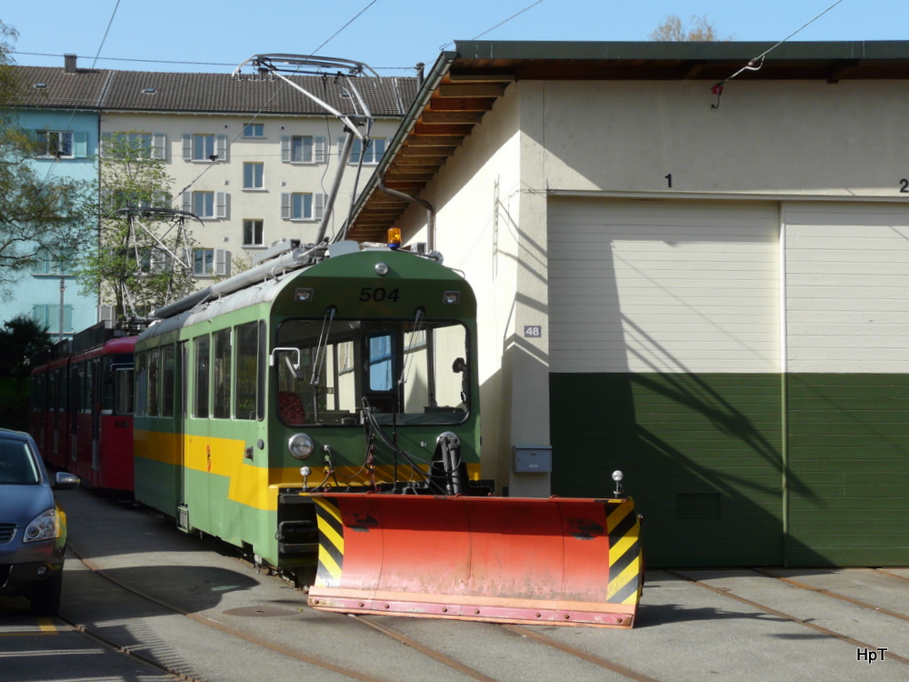 Bernmobil - Dienstfahrzeug Xe 4/4 504 abgestellt neben dem Trammuseum von Bern am 10.04.2011