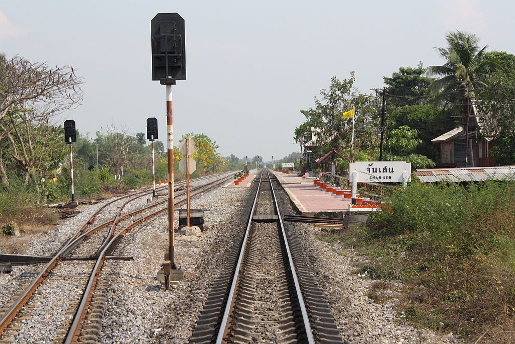 Bf. Chan Sen, Blickrichtung Bangkok, am 13.M�rz 2012. 

