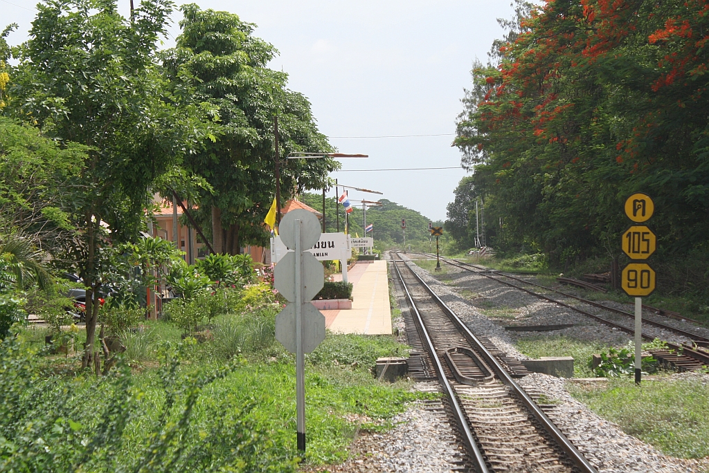 Bf. Chet Samian, Blickrichtung Bangkok, am 03.Juni 2012. 

