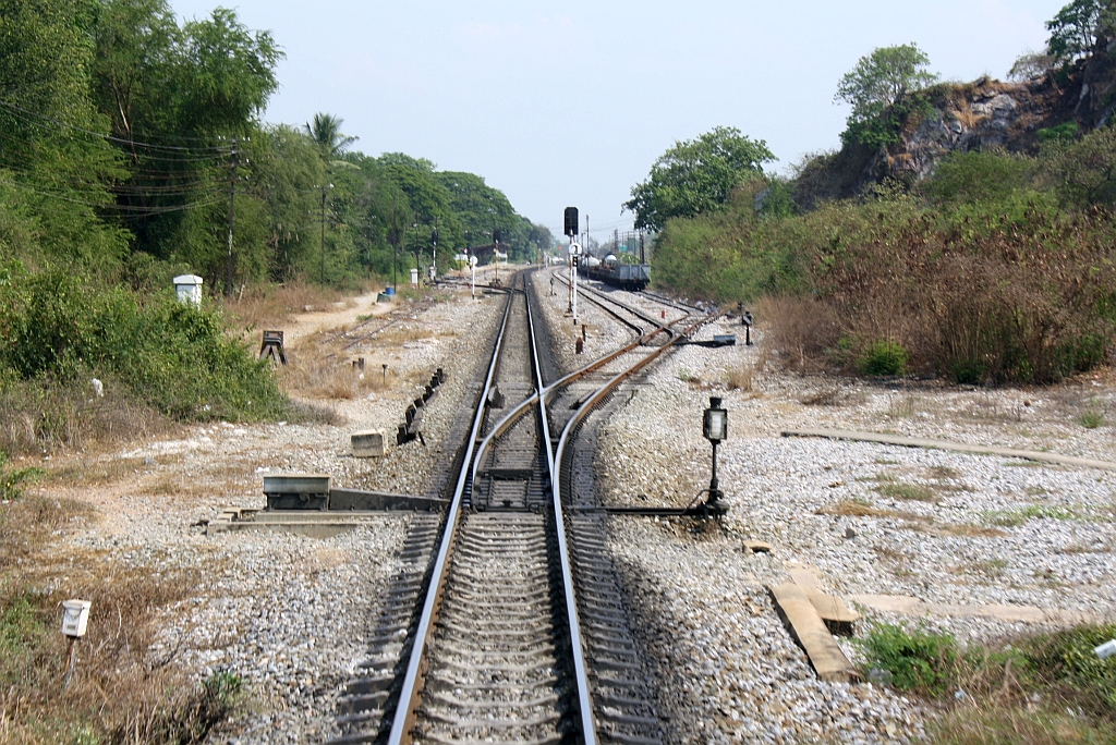 Bf. Chong Khae, Blickrichtung Bangkok, am 13.M�rz 2012. 

