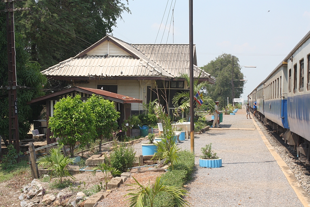 Bf. Nong Tao, Blickrichtung Chiang Mai, am 13.Mrz 2012.

