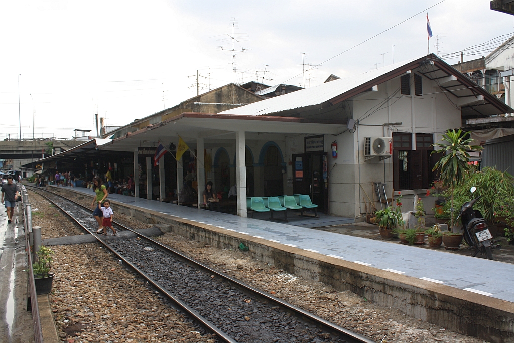 Bf. Talat Phlu, Blickrichtung Mahachai, am 06.Juni 2012.