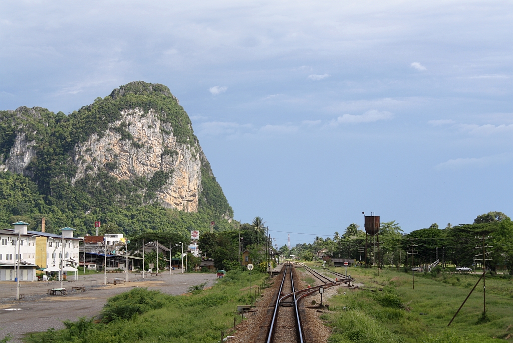 Bf. Tha Chana, Blickrichtung Ban Thung Pho Junction, am 17.Mai 2013. 

