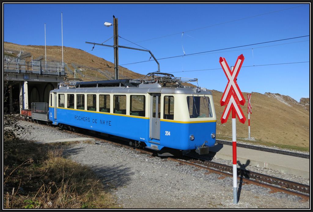 Bhe 2/4 204 im Bahnhof Rochers-de-Naye. (24.10.2012)
