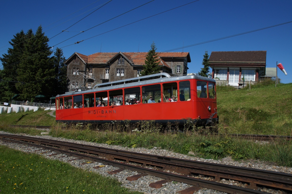 Bhe 2/4 3 verlsst am 17.8.12 Rigi Staffel in Richtung Rigi  Kulm.