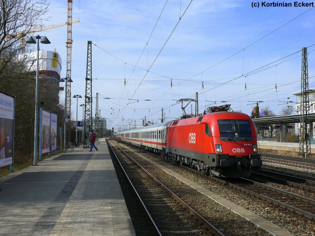 Bild 500:  IC Knigsee mit 1116 196-5 in Mnchen Heimeranplatz, 20.03.2010