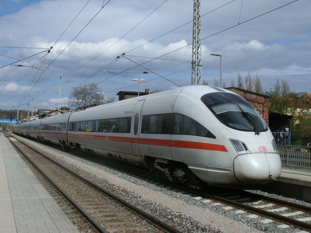 Bis zum 04.Mai 2012 gibt es den Ersatzzug 2512 Rostock-Binz fr den IC 2212 Koblenz-Binz der von einem ICE gefahren wird.Am 27.April 2012 erreichte der 411 080/580 den Bahnhof Bergen/Rgen.Erst am nchsten Tag fhrt der ICE von Binz nach Rostock zurck.