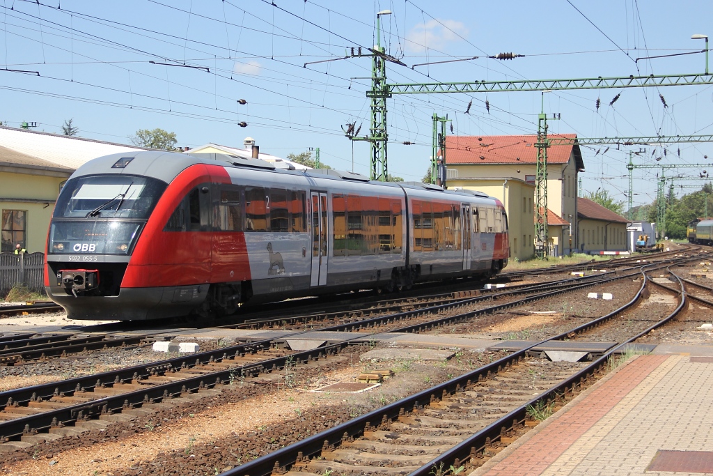 Bis zum 15.05.2013 wussten wir gar nicht, dass die BB auch Diesel Wiesel im Einsatz hat. Der Bildliche Beweis gelang in Sopron mit 5022 055.