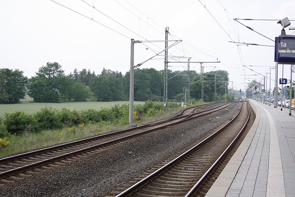 Blick auf die Auengleise von S-Bahnhof Bennemhlen, am 20.02.101
