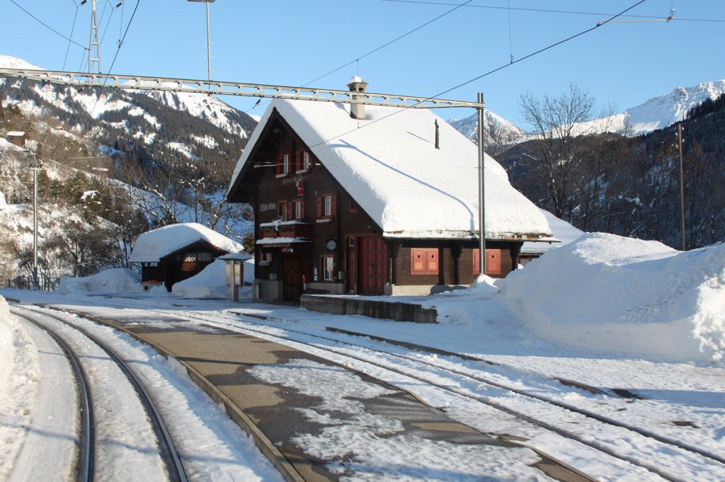 Blick auf den Bahnhof St.Peter-Molinis aus dem letzten Wagen des Regio nach Chur.12.01.12

