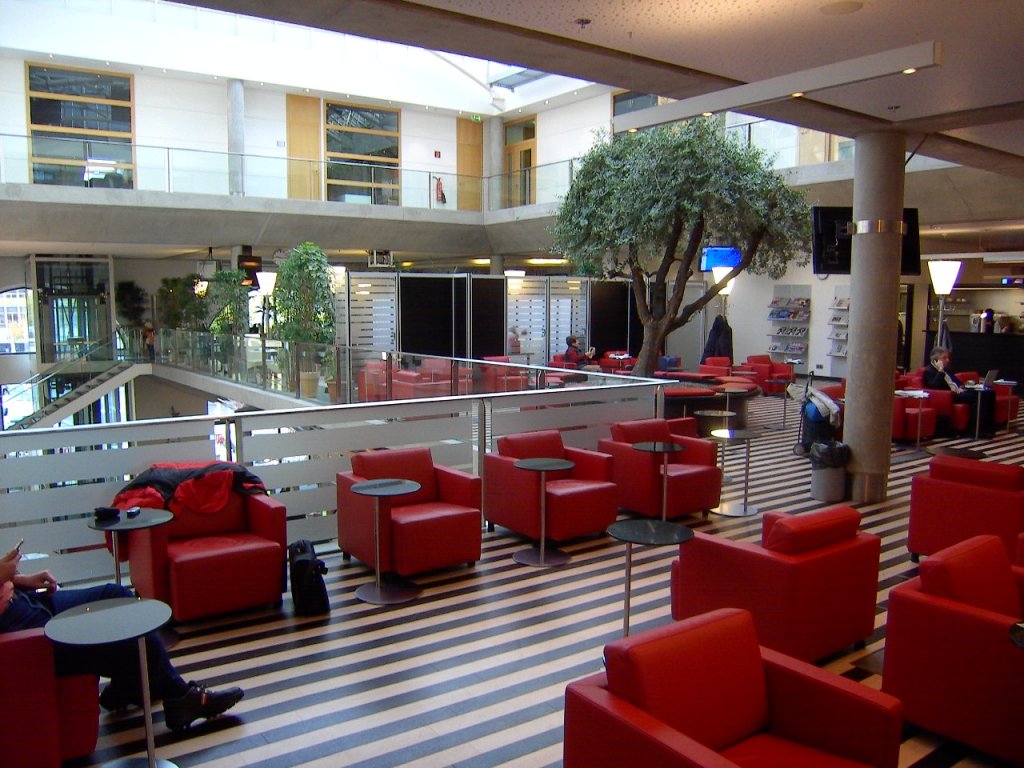 Blick in die Lounge des Hauptbahnhofes Frankfurt am Main (2009)