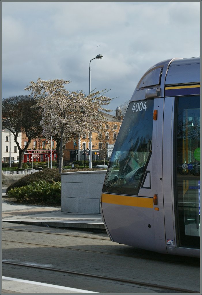 Blick der Luas Haltestelle Heuston in Richtung Benburb Street. 
14.04.2013