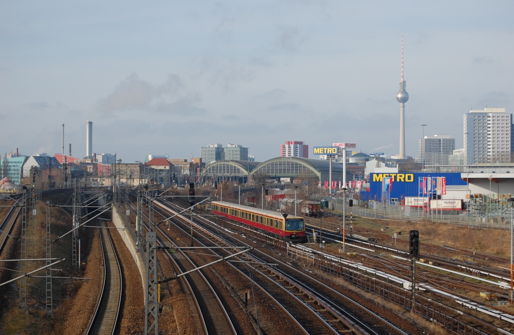 Blick von der Warschauer Strae in Richtung Ostbahnhof, 22.01.2011