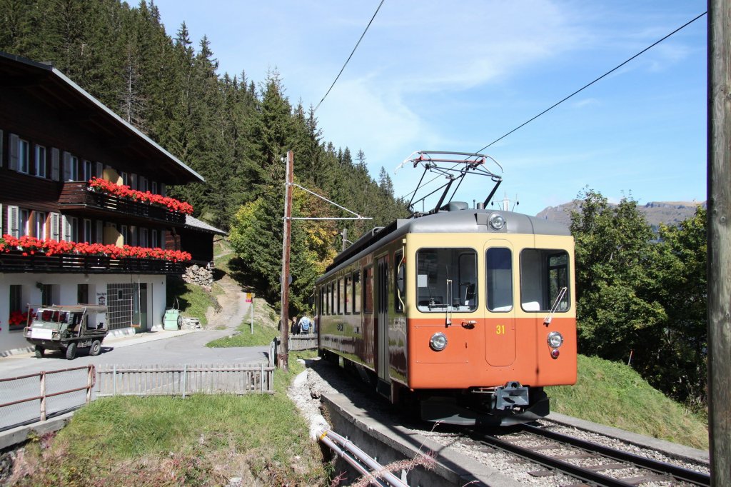 BLM Triebwagen Be4/4  Lisi  Nr.31,ex.SNB(heute Aare Seeland mobil)kurz vor der Endstation in Mrren(1634 m..M.)03.10.12