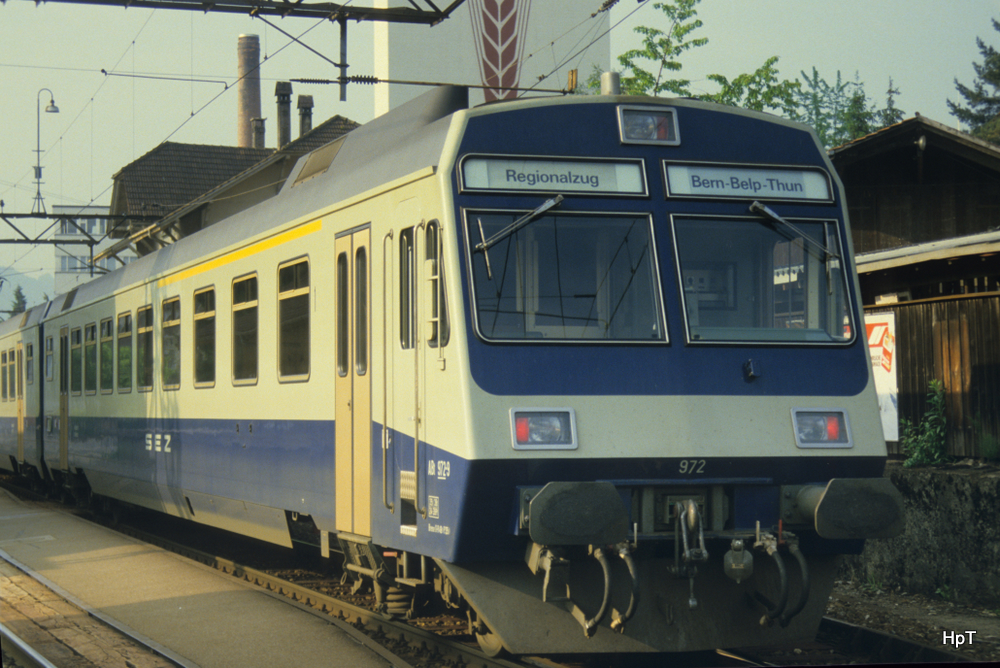 bls / SEZ - Steuerwagen ABt 50 63 39-33 972 in Belp im Mai 1985