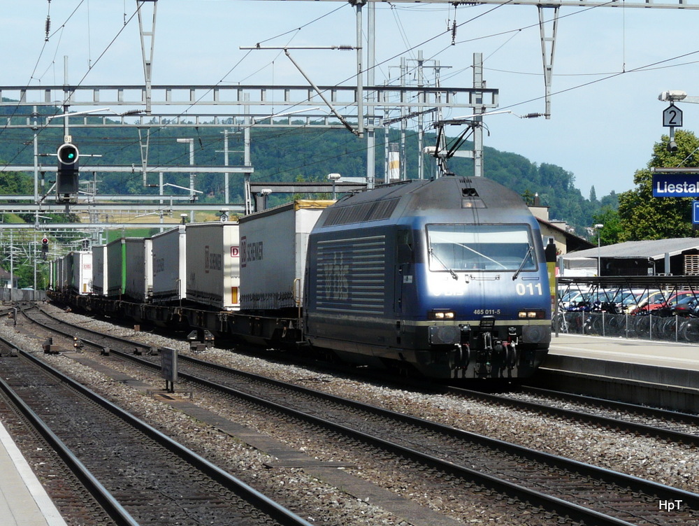bls - 465 011-5 mit Gterzug unterwegs in Liestal am 15.06.2012