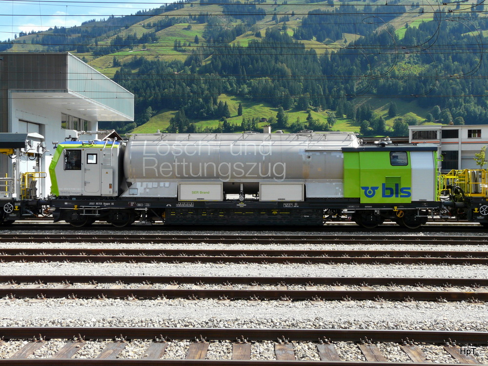 bls - Lsch und Rettungszug Xans 99 85 93 73 085-1 im Bahnhof Frutigen am 17.09.2012