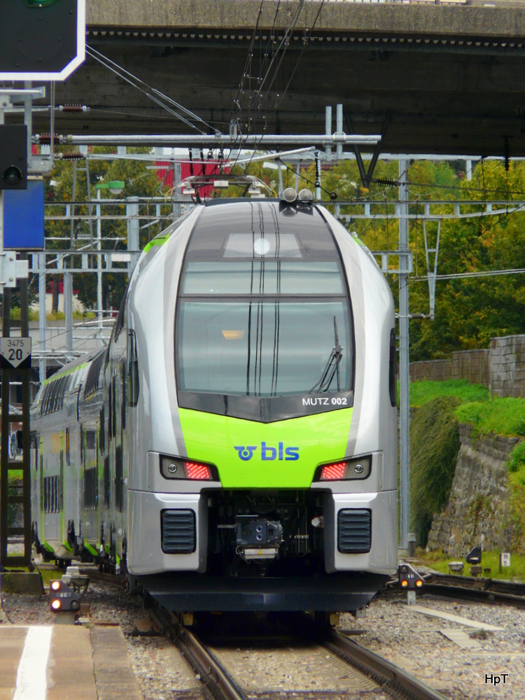 bls - Nachschuss vom MUTZ 515 002-4 bei der ausfahrt aus dem Bahnhof St-Gallen-St.Fieden am 13.09.2012