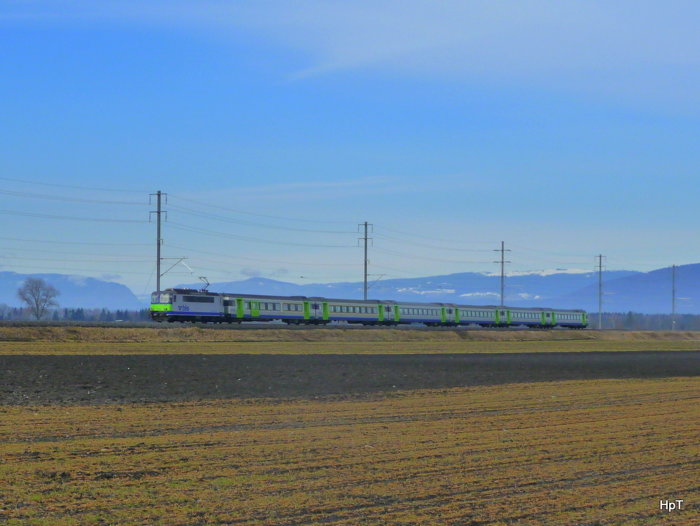 bls - Re 4/4 420 504-3 mit RE nach Bern unterwegs bei Mntschemir am 06.03.2012