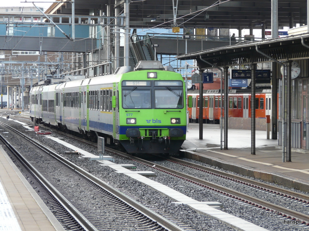 bls - Regio nach Mnchenbuchsee im Bahnhof Zollikofen am 02.11.2012