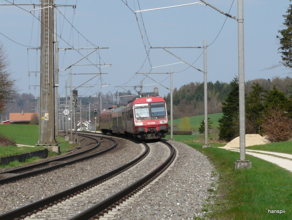 bls - Regio nach Thun unterwegs bei Lyssach am 18.04.2013