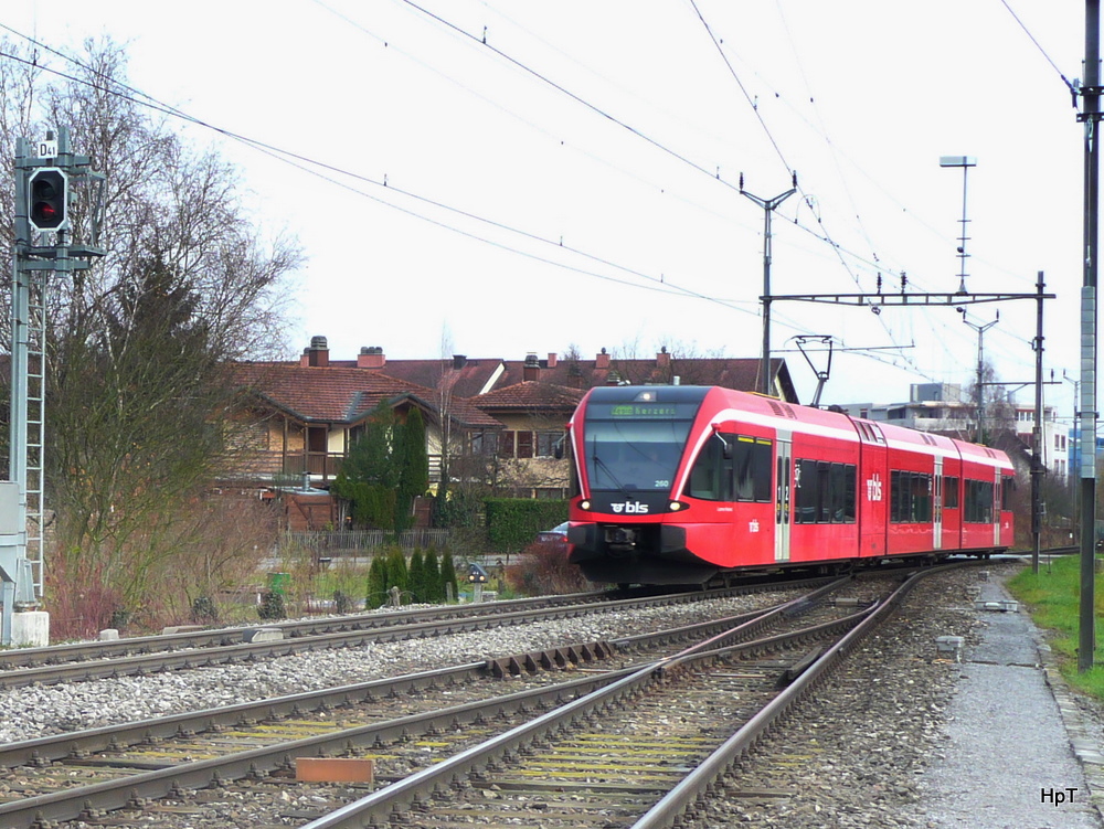 bls - Triebwagen ABe 2/8 526 260-5 unterwegs in Aarberg am 20.11.2010