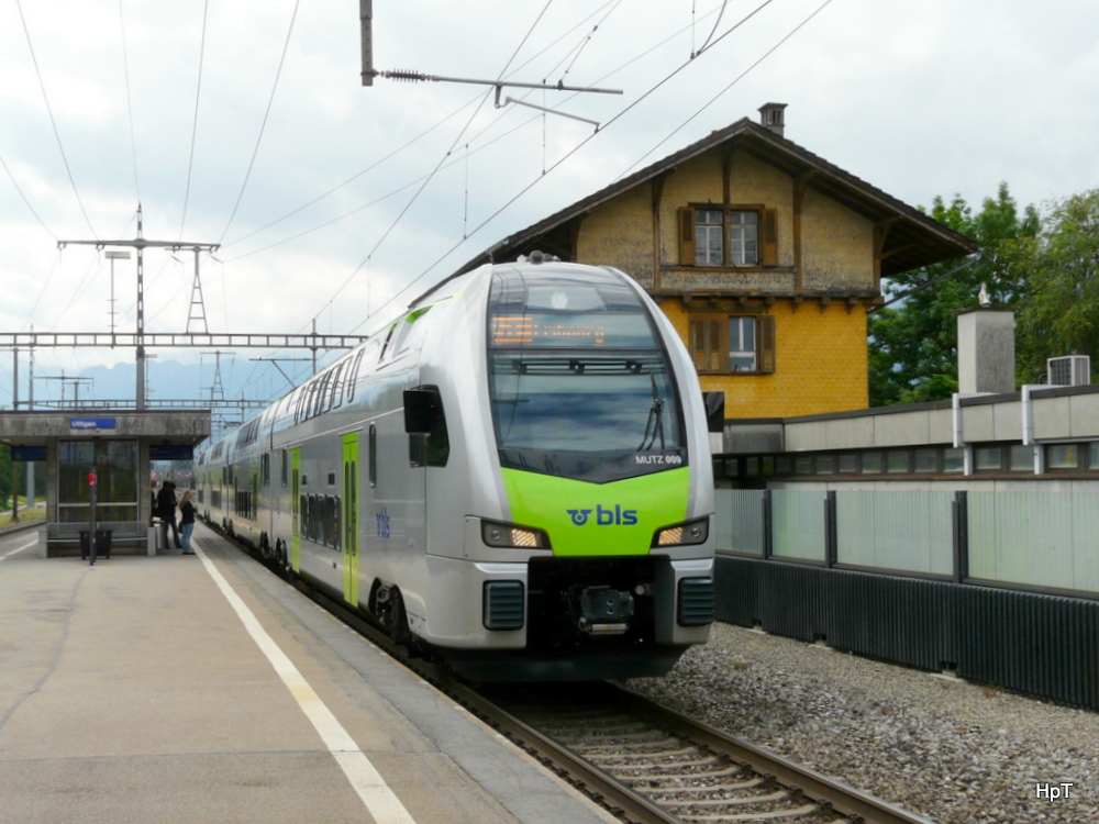 BLS - Triebzug RABe 515 009-9 in Uttigen am 25.06.2013
