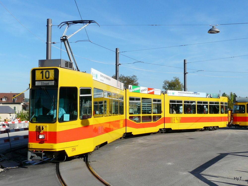 BLT - Tram Be 4/8 204 unterwegs auf der Linie 10 in Dornach am 29.04.2010