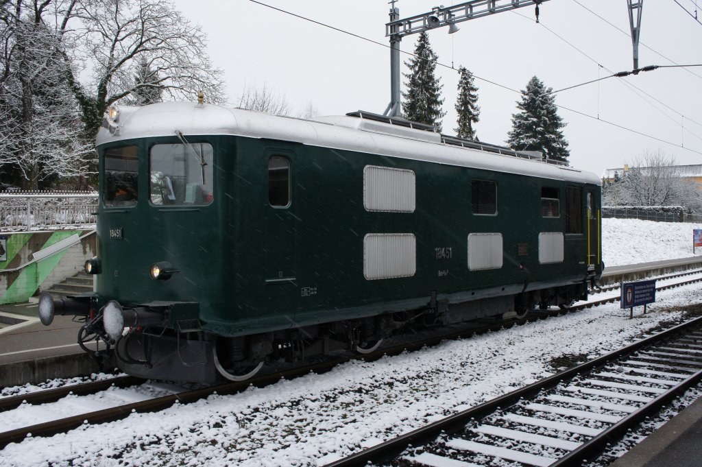 Bm 4/4 II von SBB Historic am 31.01.2012 im Bahnhof Seuzach. Auf dem weg nach Etzwilen um einen Wagen in den bestand von SBB Historic aufzunehmen und nach Olten zu bringen.