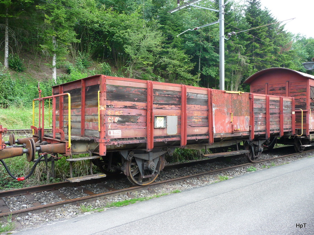 BMK - ex BLS Dienstwagen X 40 63 94 07 240-8 abgestelt in Kallnach am 12.08.2011