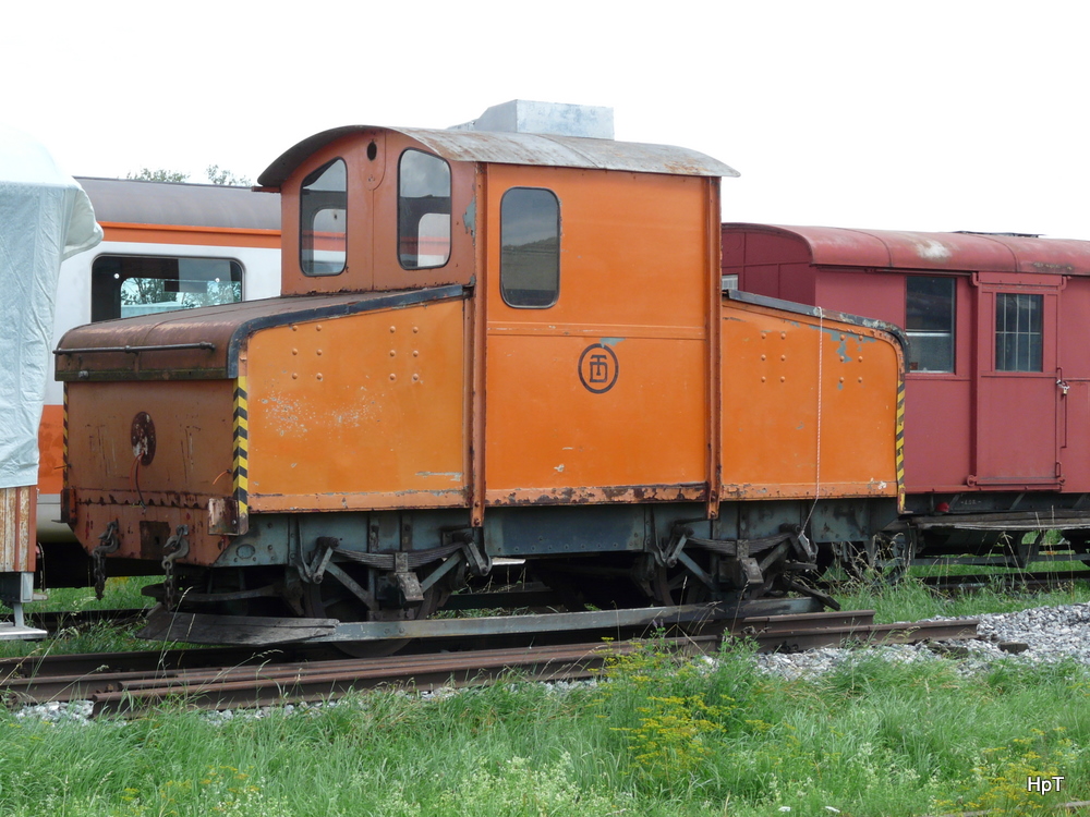 BMK - Rangierlok Ta 2/2 ex Drahtzug Biel Abgestellt im Areal des Bahnmuseums in Kallnach am 07.08.2011