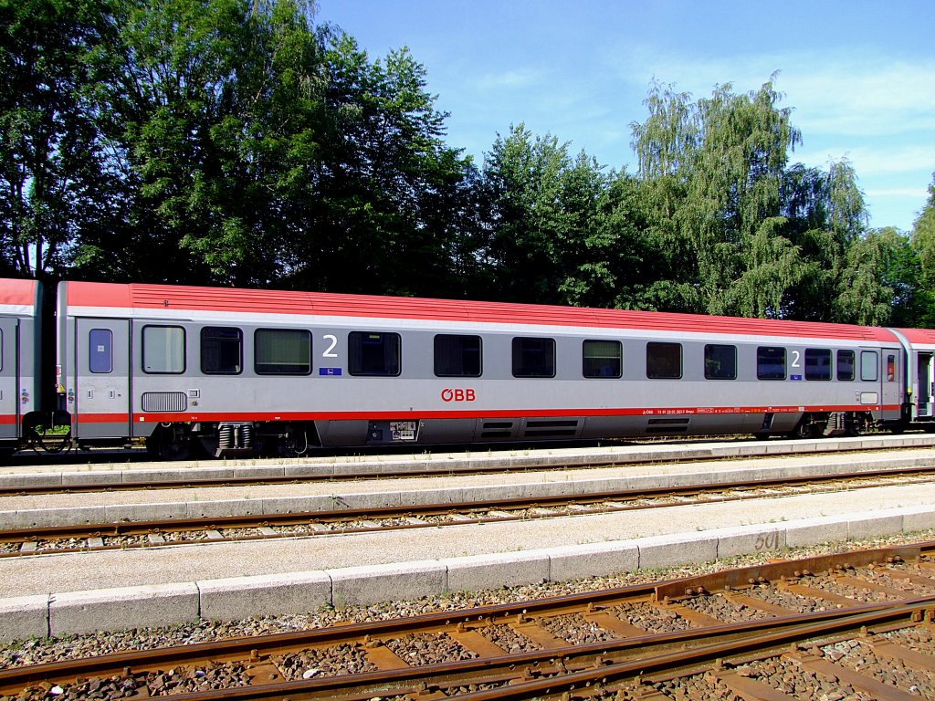 Bmpz 73812991061-3 war im Fernverkehrszug D968 (Garsten)Linz-Simbach-Mnchen eingereiht; 120624