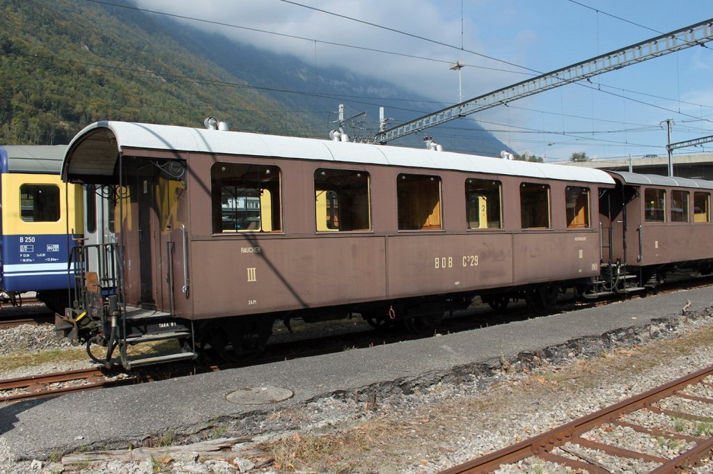BOB Personenwagen C3-29 III.Klasse,in Interlaken-Ost.9/11