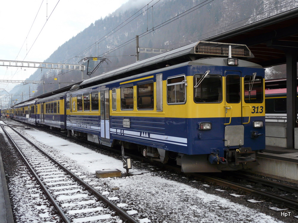 BOB - Triebwagen ABeh 4/4 313 mit Regio in Interlaken Ost am 25.02.2011

