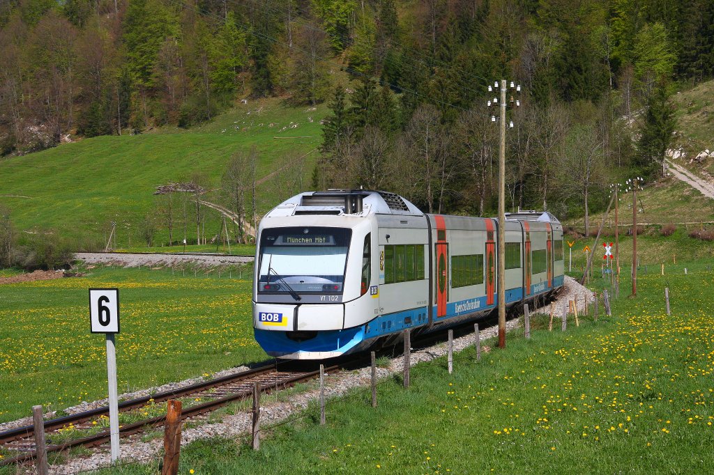 BOB VT 102 nach Mnchen bei Osterhofen - 2.5.2012