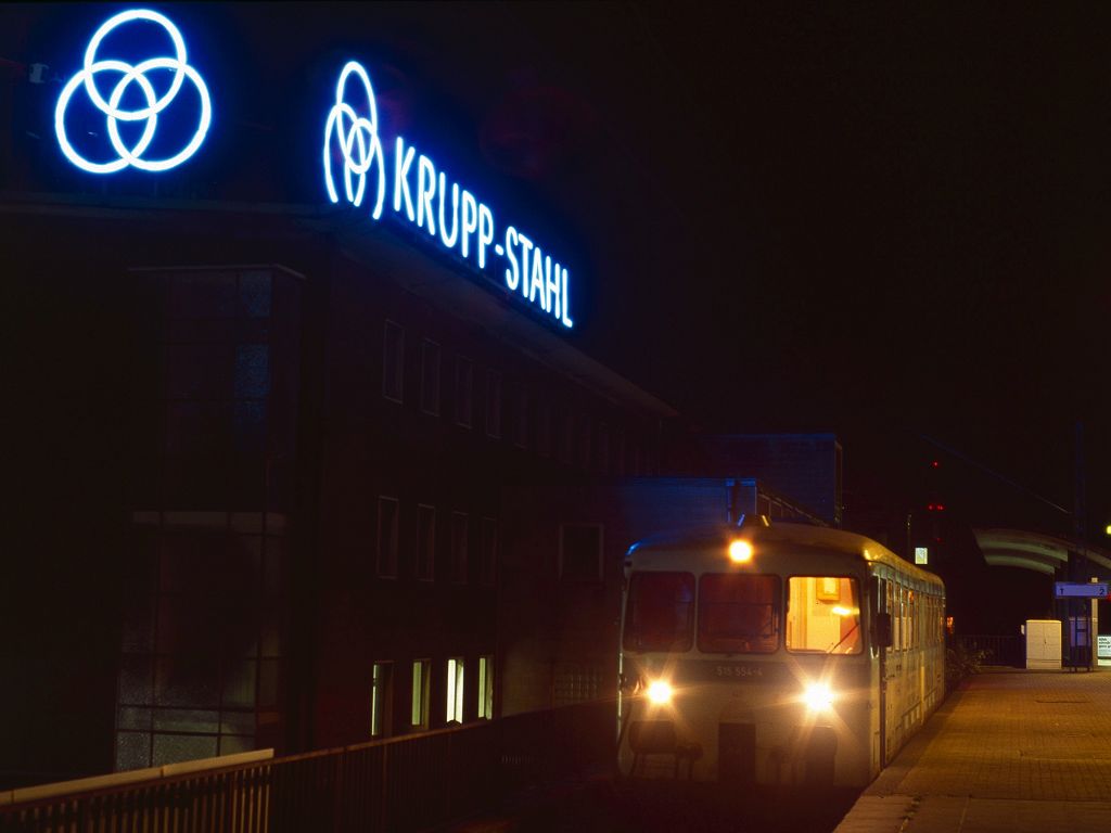 Bochum Hbf. mit Krupp-Symbol, 515 554, Mrz 1993
