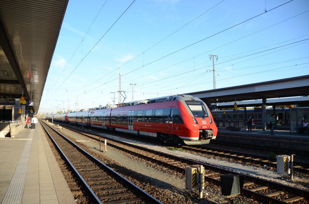 Bombardier Talent 2 bei der Einfahrt in den Nrnberger Hauptbahnhof.