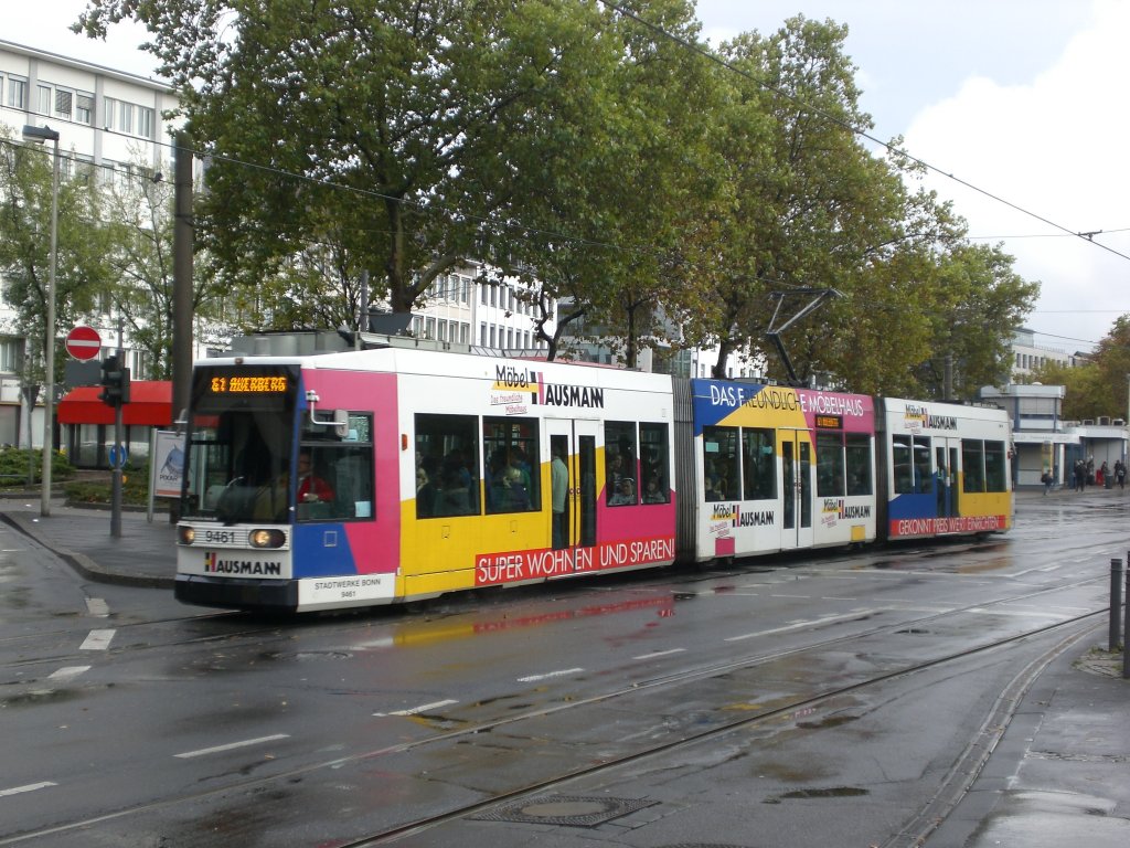 Bonn: Stra�enbahnlinie 61 nach Bonn-Auerberg Kopenhagener Stra�e am Hauptbahnhof Bonn.(4.10.2012) 