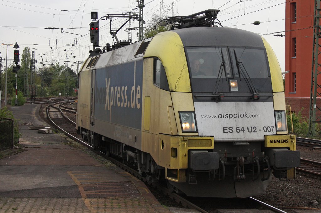 BoxXress ES 64 U2-007 am 28.4.12 beim Umsetzen in Mnchengladbach Hbf.