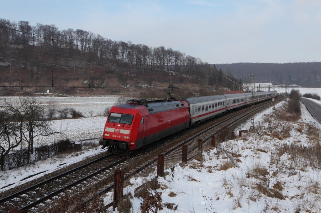 BR 101 014 auf der Alb am 07.01.2010