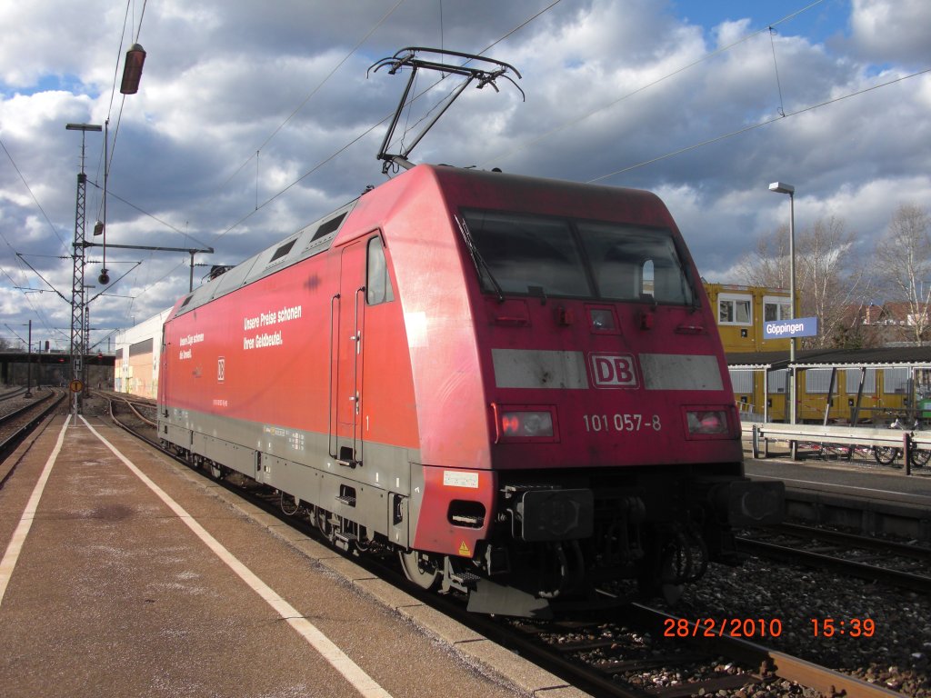 BR 101 057-8 possierte ein wenig am roten Signal (GP, 28.2.'10)