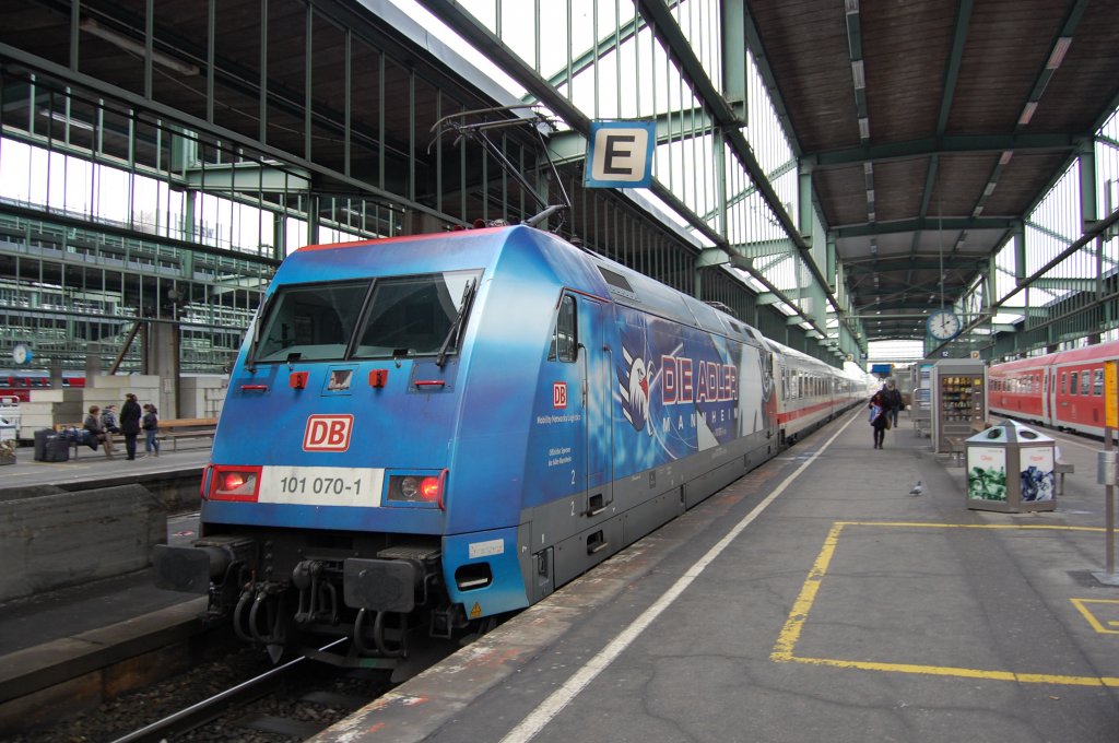 BR 101 070-1 (Die Adler Mannheim) am 16. Februar 2013 in Stuttgart (Hbf)