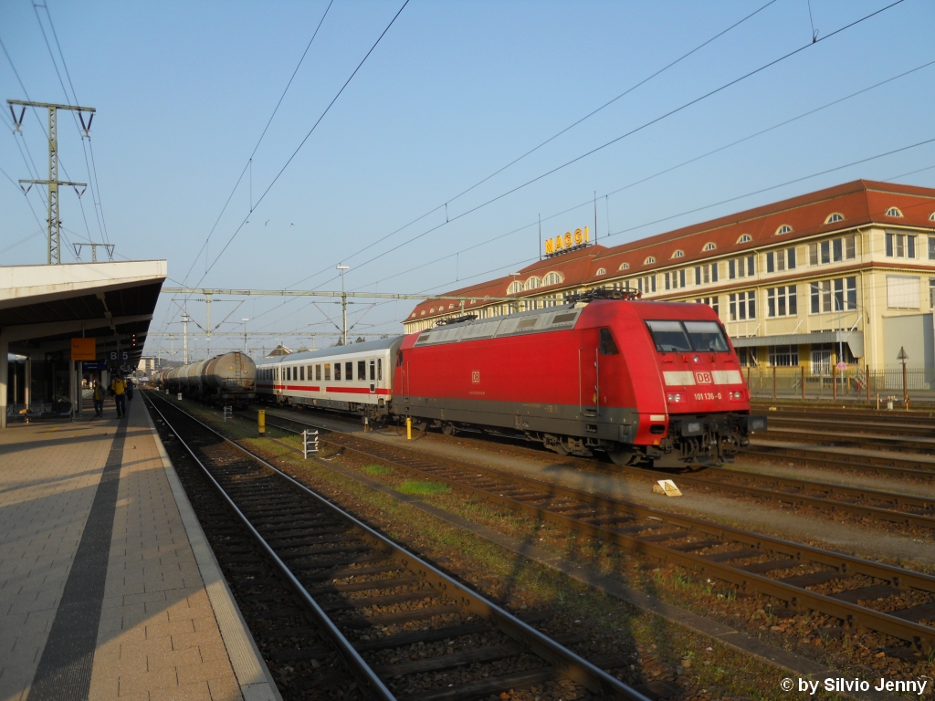 BR 101 136-0 am 17.4.2010 in Singen(Hohentwiel) 