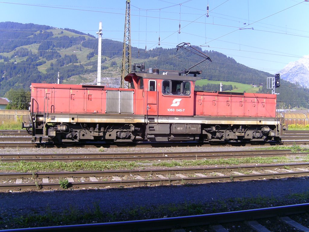 BR 1063 im Saalfeldener Hbf (sterreich)im August 2009.
Fotograf 11 Jahre alt.